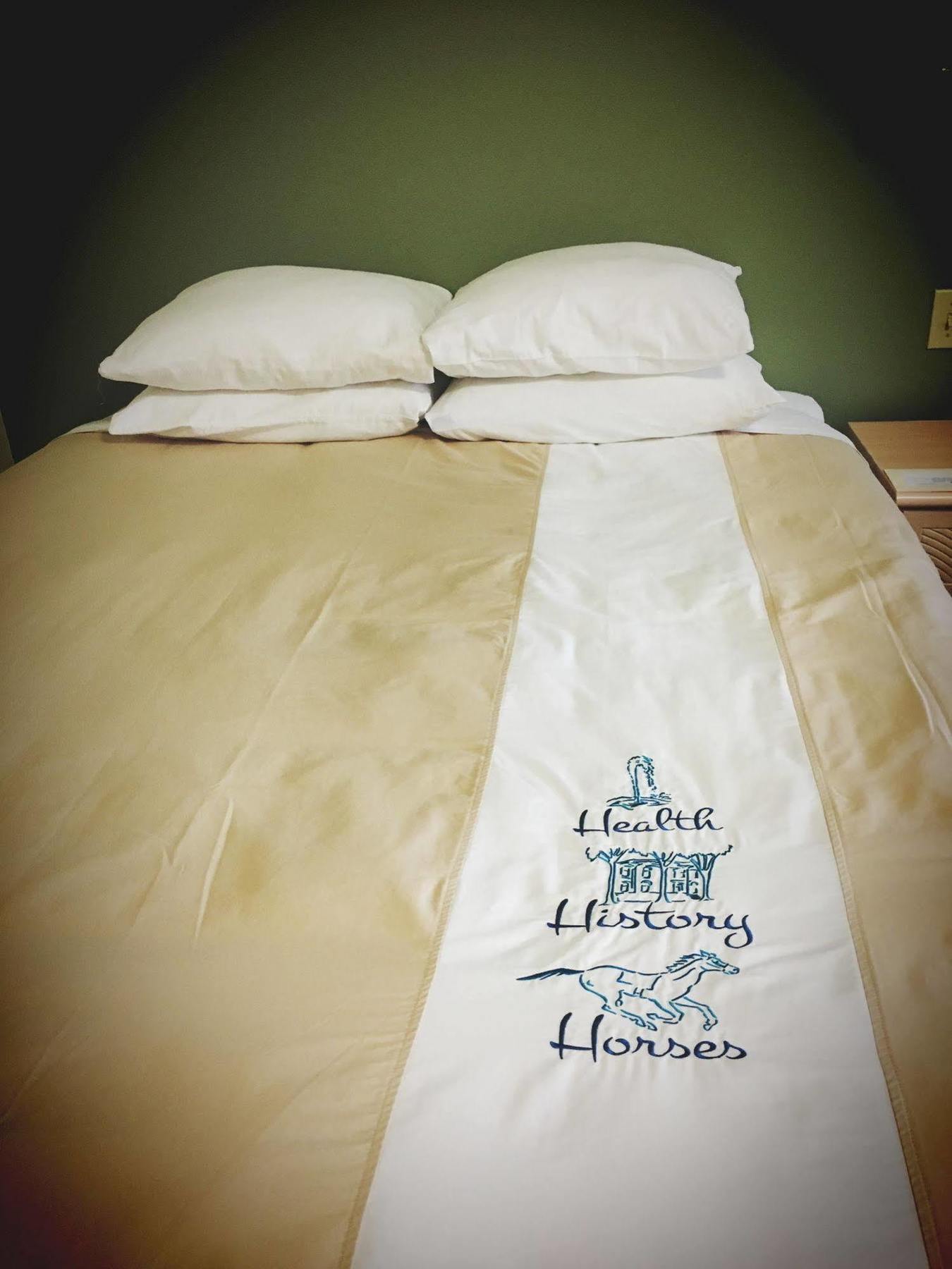 Bluebird Spa City Motor Lodge Saratoga Springs Dış mekan fotoğraf