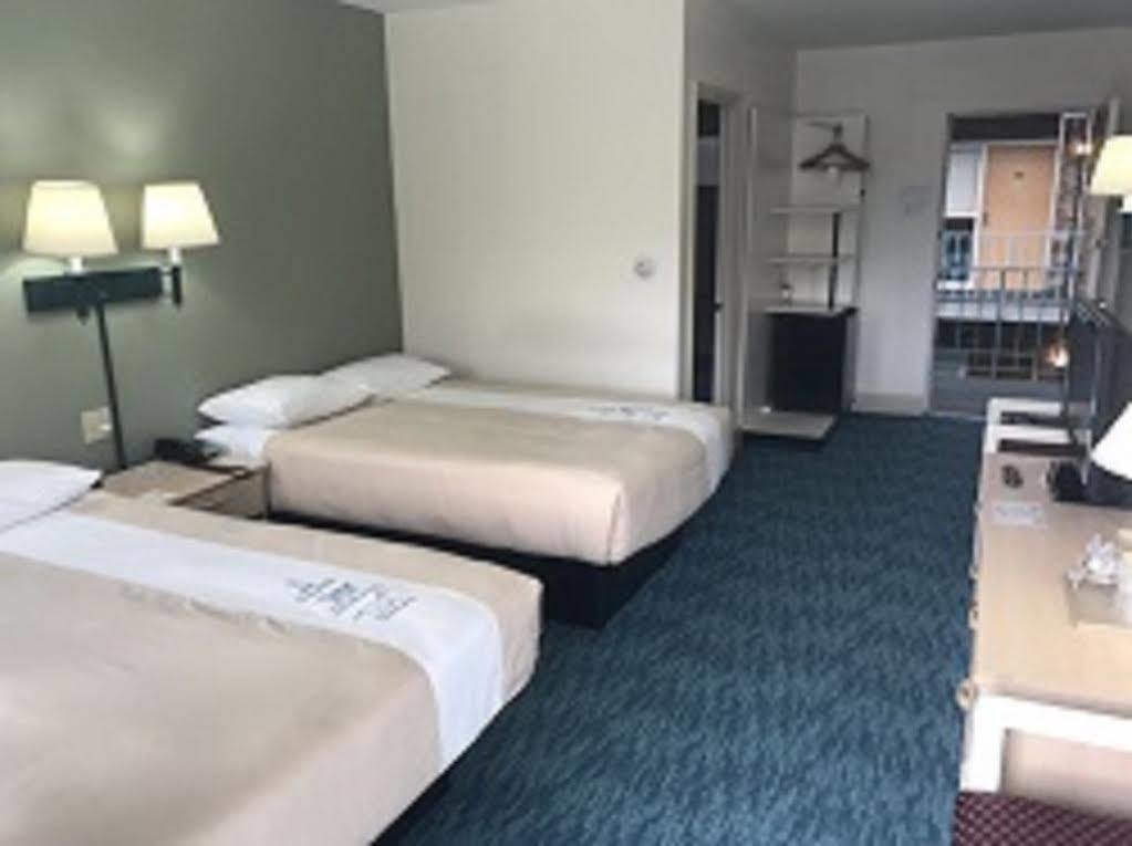 Bluebird Spa City Motor Lodge Saratoga Springs Dış mekan fotoğraf