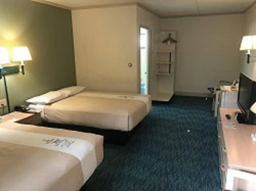 Bluebird Spa City Motor Lodge Saratoga Springs Dış mekan fotoğraf
