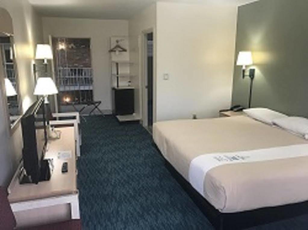 Bluebird Spa City Motor Lodge Saratoga Springs Dış mekan fotoğraf